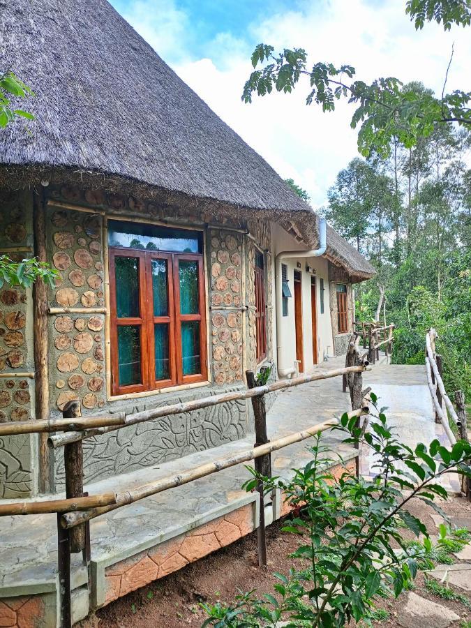 Chimpanzee Capital Safari Lodge Bigodi Zewnętrze zdjęcie