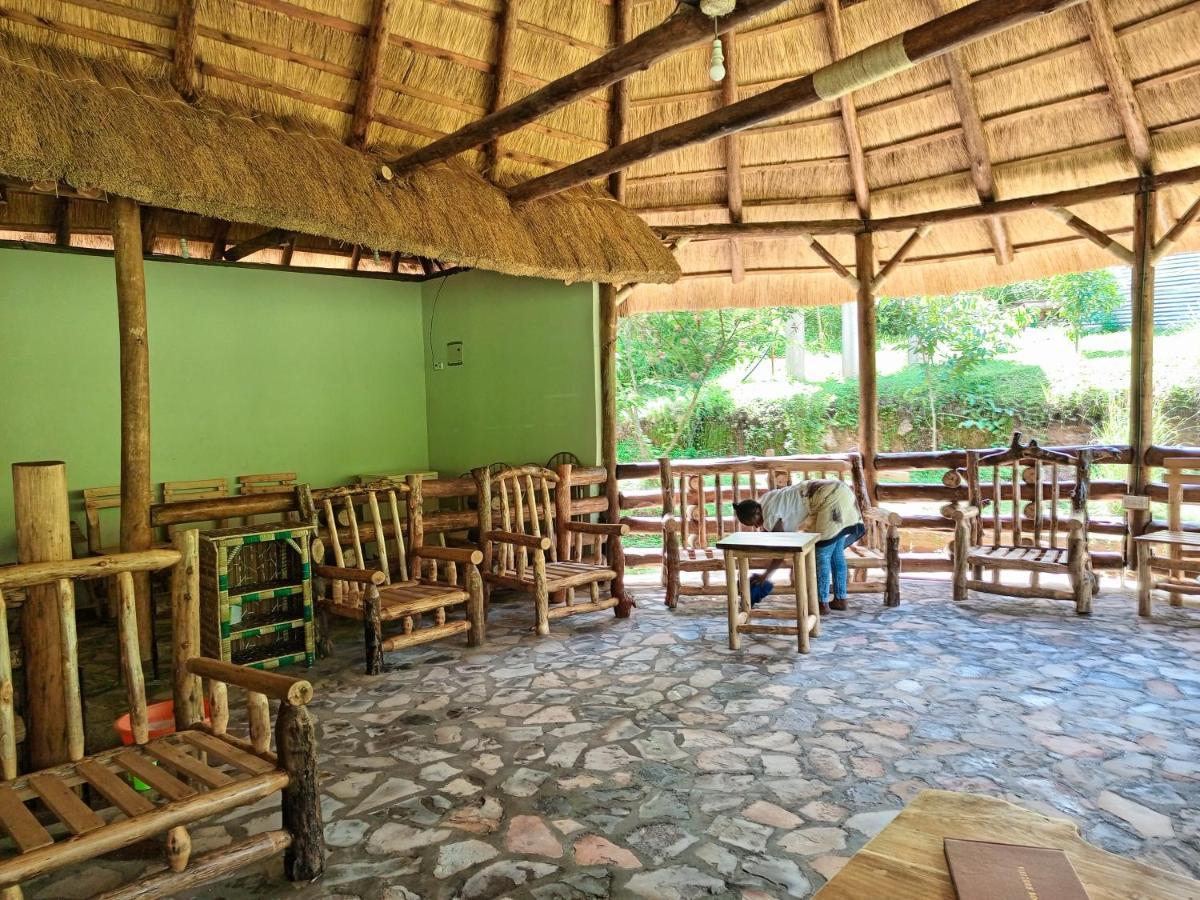 Chimpanzee Capital Safari Lodge Bigodi Zewnętrze zdjęcie