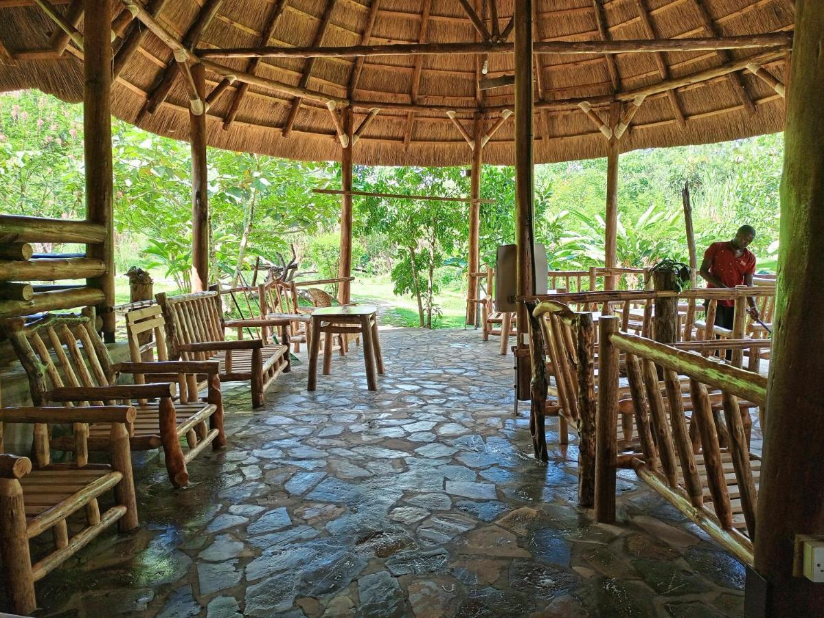 Chimpanzee Capital Safari Lodge Bigodi Zewnętrze zdjęcie